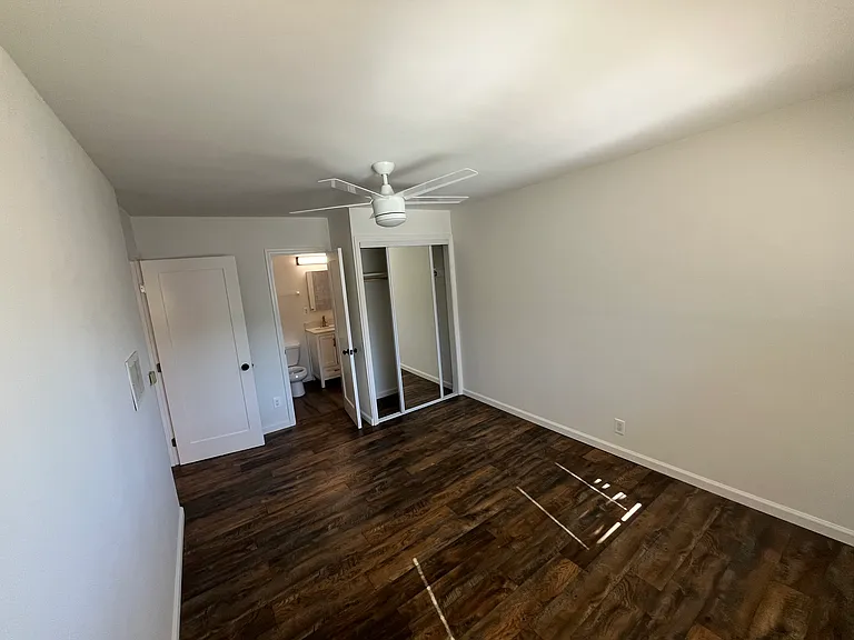2302 Pacific Ave #9 — Photo 2