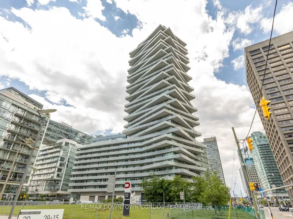 15 Queens Quay E #1410, Toronto, ON M5E 0A4