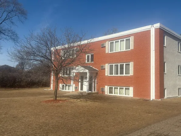 Town Properties - Spacious Living in Spring Lake Park