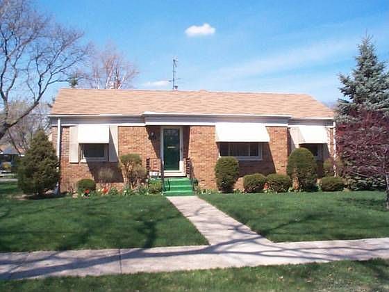 1st image of 19046 Pinecrest Dr