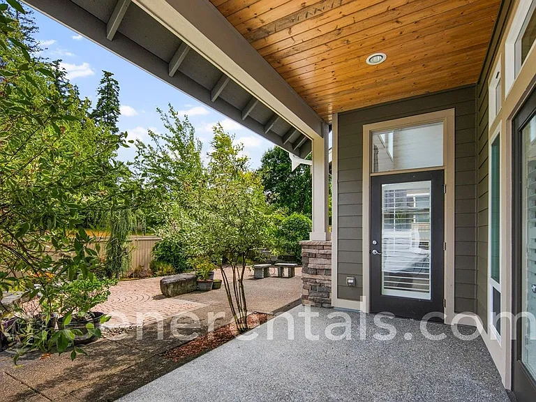 9016 Merrill Ct NE — Photo 31