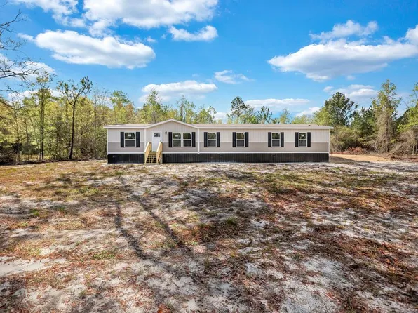 914 Smith Ln, Jesup, GA 31545