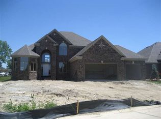49476 London Brg, Macomb, MI 48044