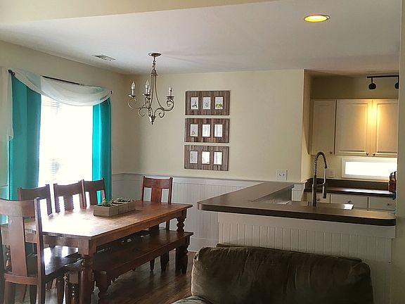 4th image of 4804 W Grove Dr