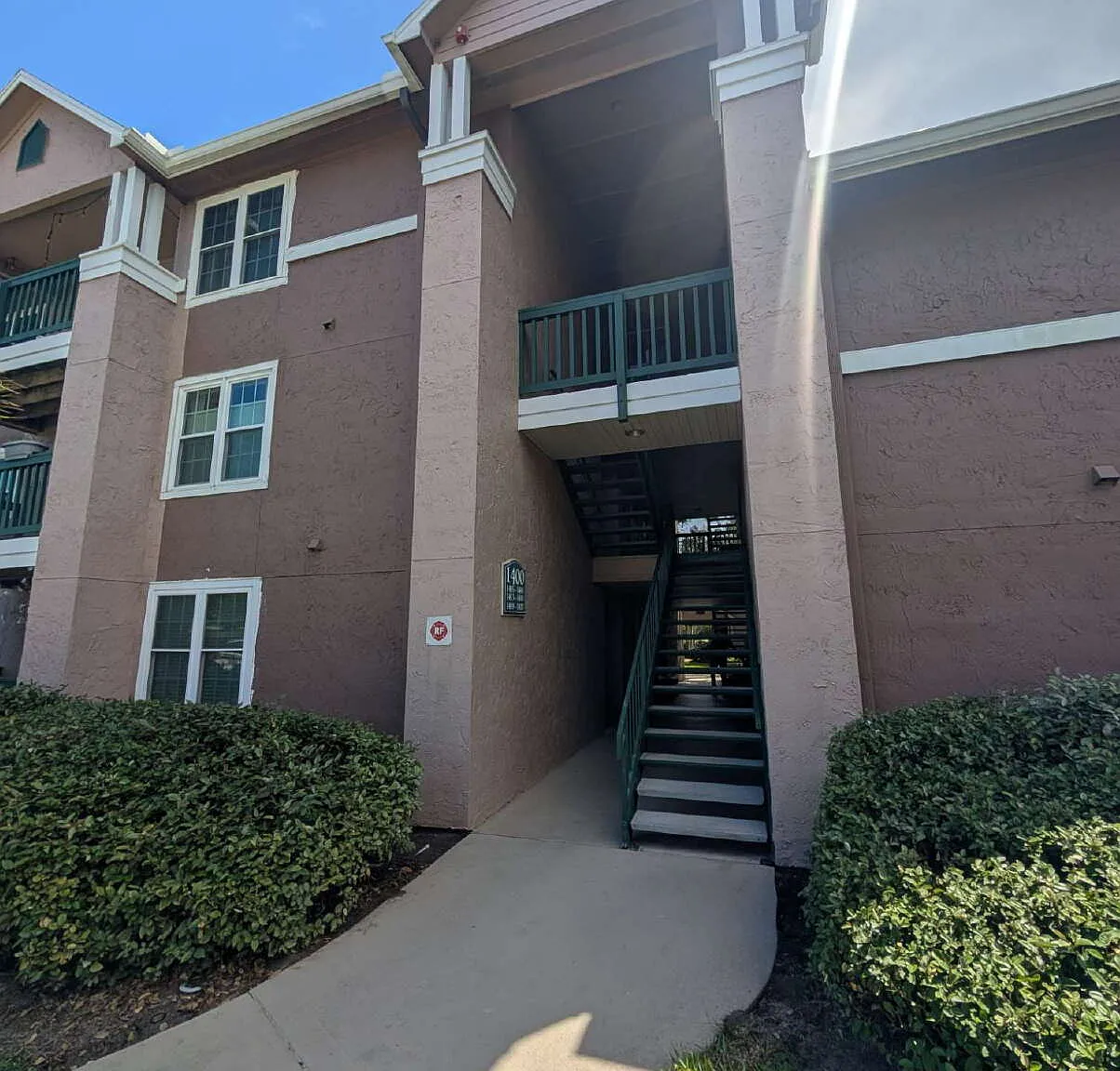 2 bed, 2.0 bath, 1078 sqft, $1,900 — Photo 3
