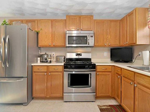 3rd image of 46 Wilmarth Ave
