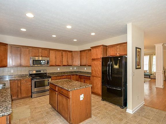 5th image of 958 Ashton Park Ct