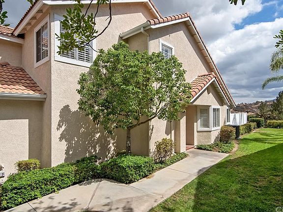 3rd image of 1525 Classico Way