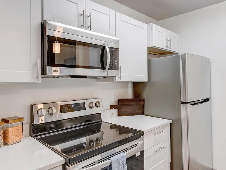 Rock Pointe Apartments — Photo 14