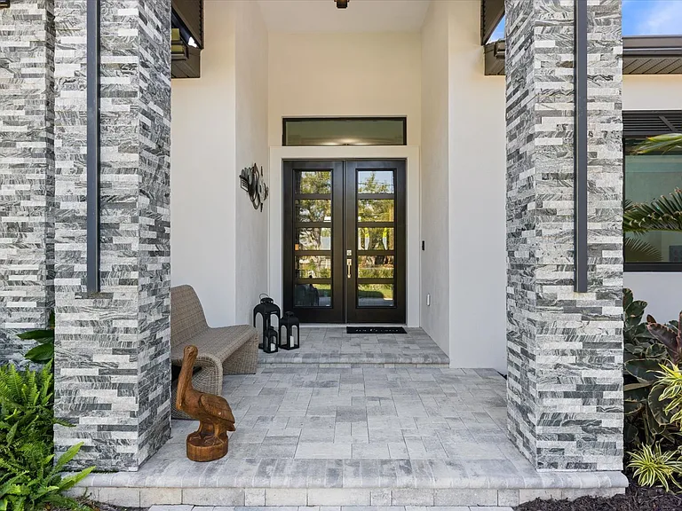 805 Padua Ct — Photo 8