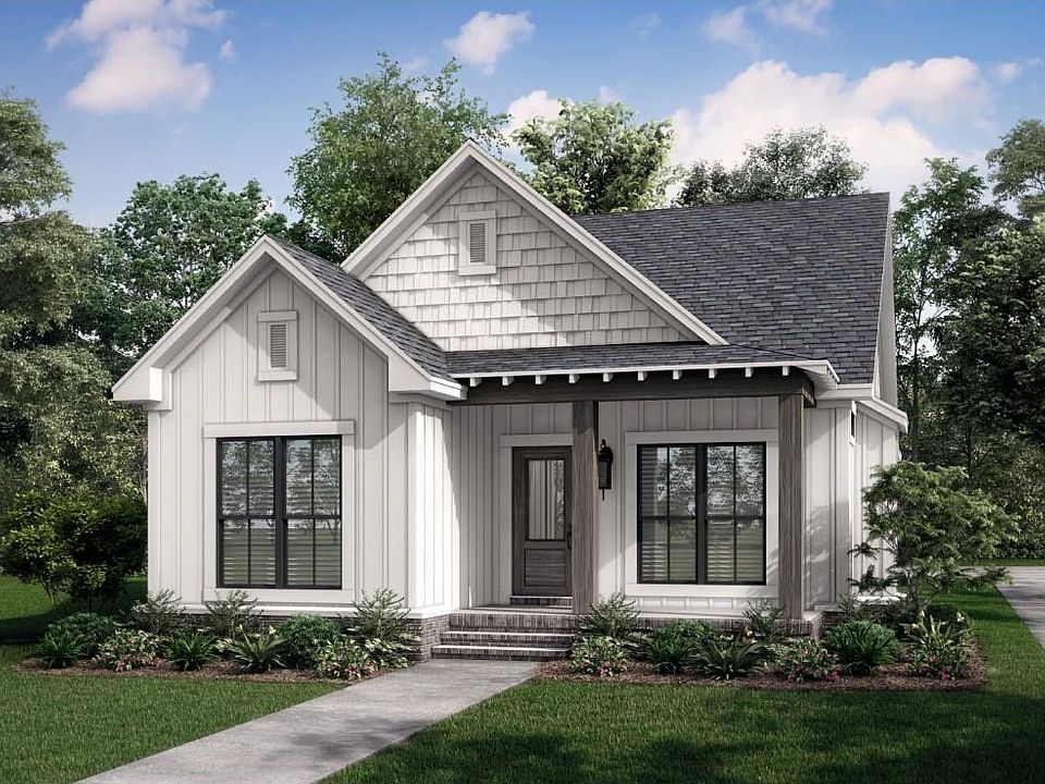 1st image of 3631 1st St
