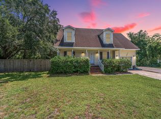 1477 Theresa Dr, Charleston, SC 29412