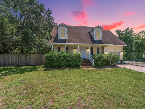 1477 Theresa Dr, Charleston, SC 29412