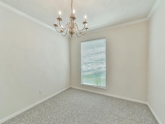 5th image of 11930 Lakewood Trl
