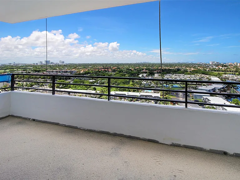 2500 Parkview Dr #1710 — Photo 24