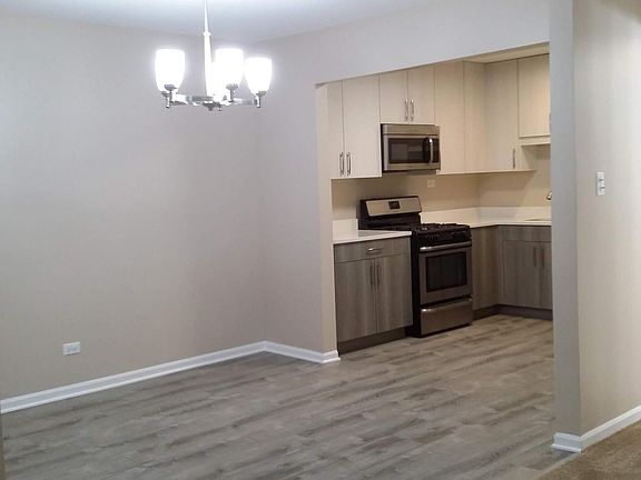 3rd image of 1100 E Randville Dr Unit 208