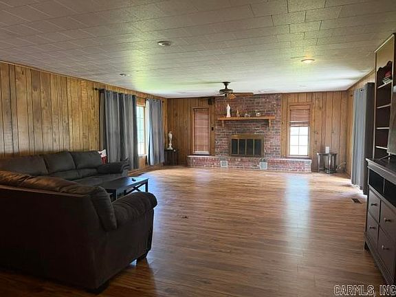 5th image of 1006 S Grandview Dr