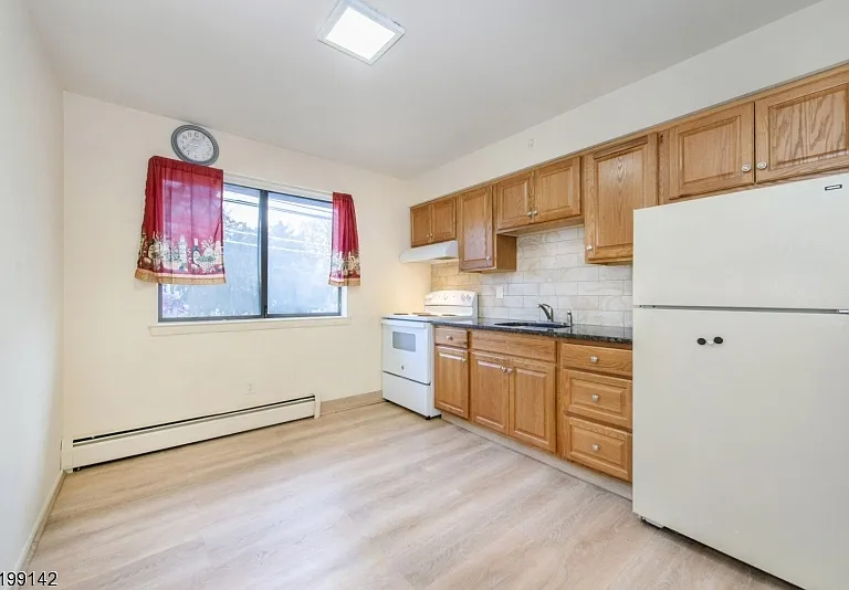 685 Van Houten Ave #3 — Photo 4