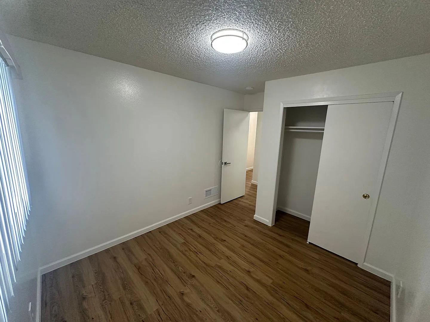 Spacious 3-Bedroom Home with Large Yard, 2-Car Garage & Modern Updates! — Photo 2