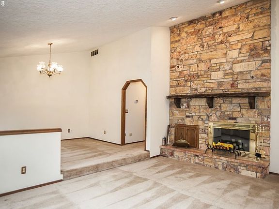5th image of 16017 NE 183rd St