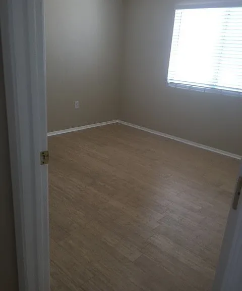 8904 Pennystone Ave — Photo 6