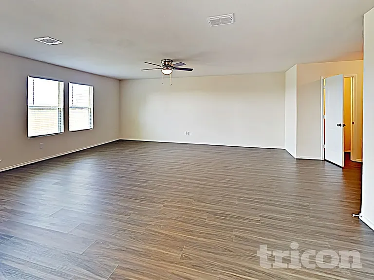 5697 McClelland St — Photo 18