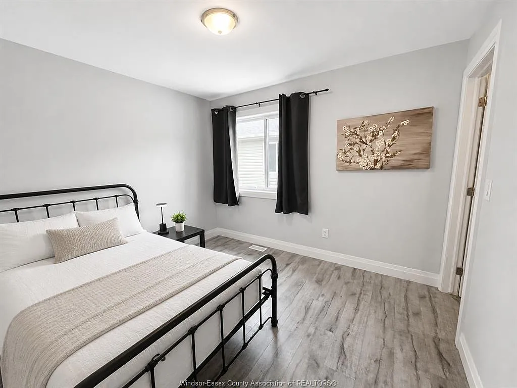 1 bed, 400 sqft, $1,090 — Photo 2