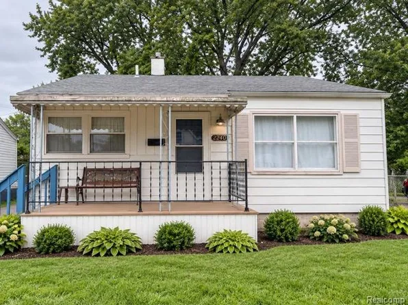 22401 Cunningham Ave, Warren, MI 48091