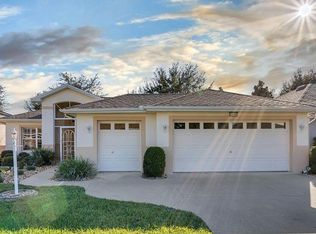 20748 Queen Alexandra Dr, Leesburg, FL 34748