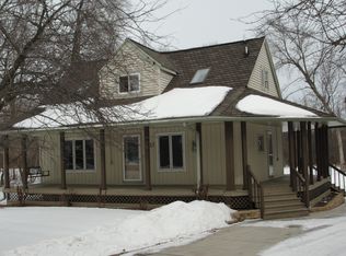 8117 E Wind Lake Rd, Wind Lake, WI 53185