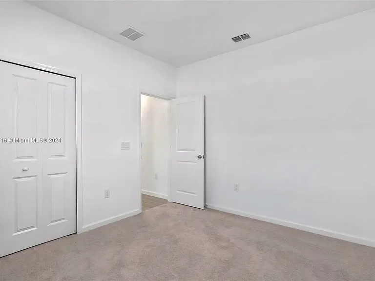 19497 SW 77th Pl — Photo 23