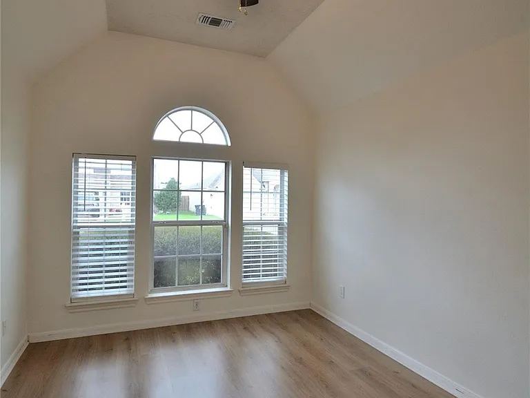 9238 Clearwood Landing Blvd — Photo 8