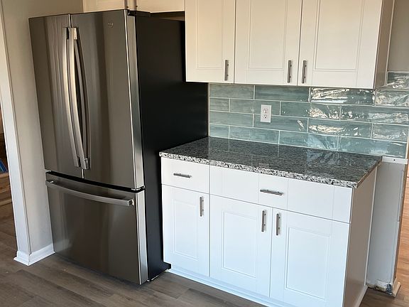 4th image of 957 Northwood Dr
