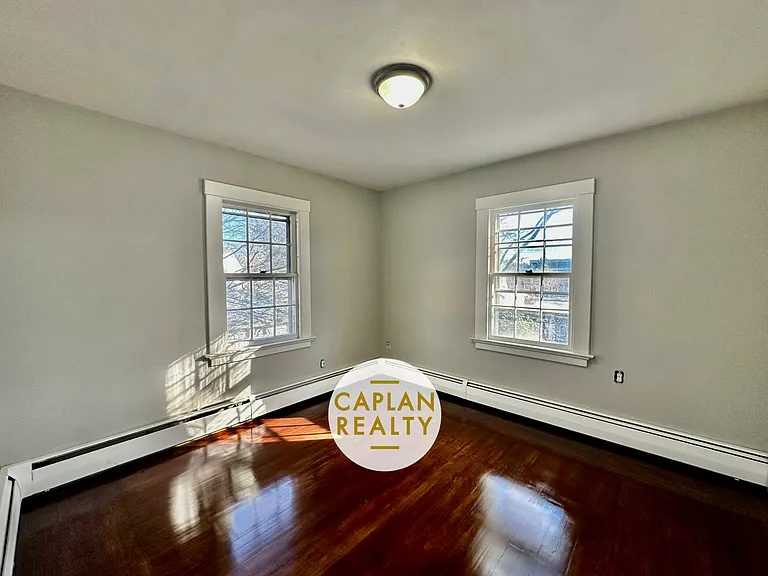 35 Glen Rd — Photo 18