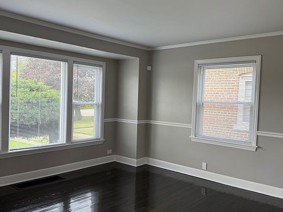 5th image of 104 E 150th St