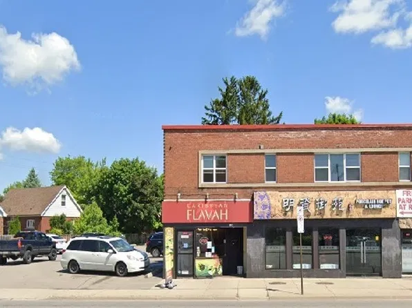 1124 Main St W, Hamilton, ON L8S 1C1