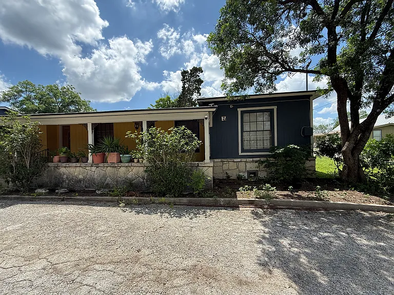 135 E Quill Dr #2 — Photo 1