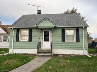 3194 Joslyn Rd, Cleveland, OH 44111