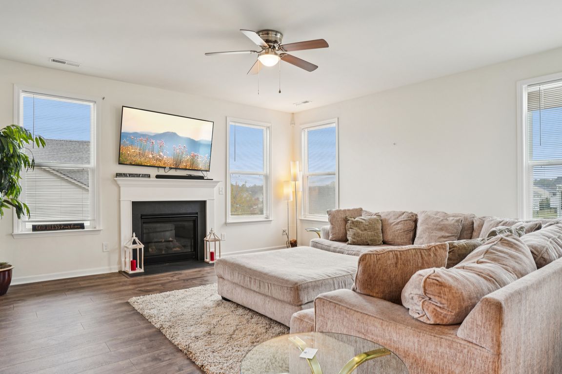 next background image