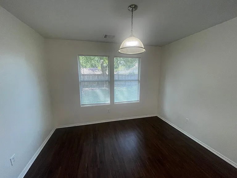 1306 Trent St — Photo 8
