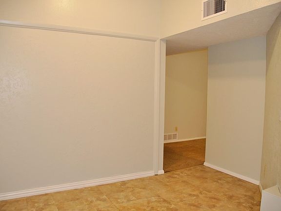 5th image of 108 Lakewood Blvd