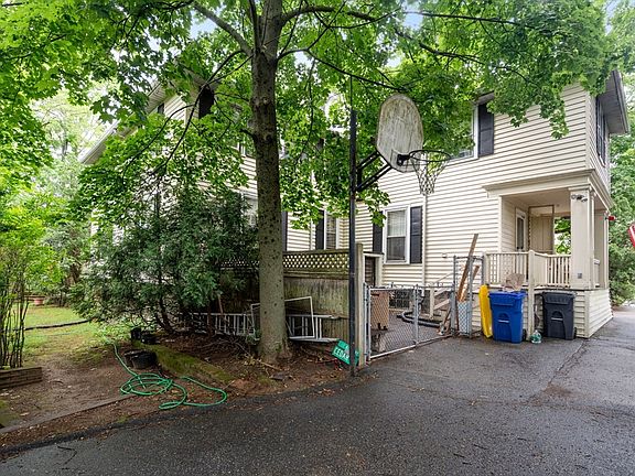 4th image of 7 Park Cir