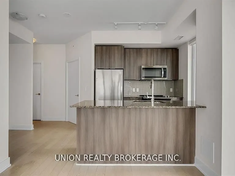 20 Shore Breeze Dr #3907 — Photo 12