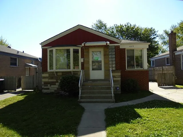 14309 Dobson Ave photo 1