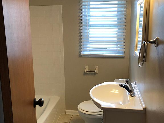 5th image of 94 Hinchey Ave #D