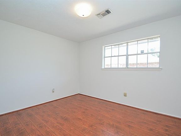 5th image of 6322 S Briar Bayou Dr