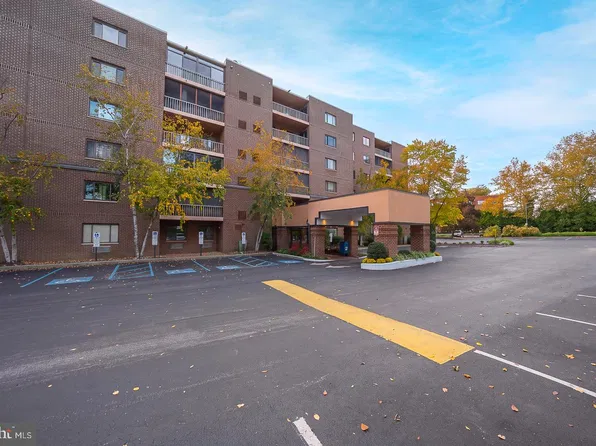 1219 W Wynnewood Rd APT 104, Wynnewood, PA 19096