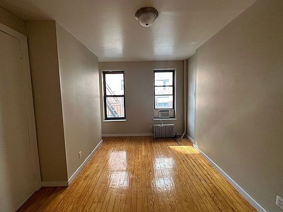 3rd image of 249 W 18th St APT 1