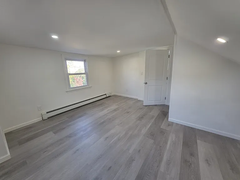 113 Yoakum Ave — Photo 9