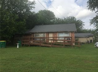 1405 S 40th St, Springdale, AR 72762